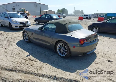 2003 BMW Z4 2.5I z USA, uszkodzony, nr VIN 4USBT33433LR60877